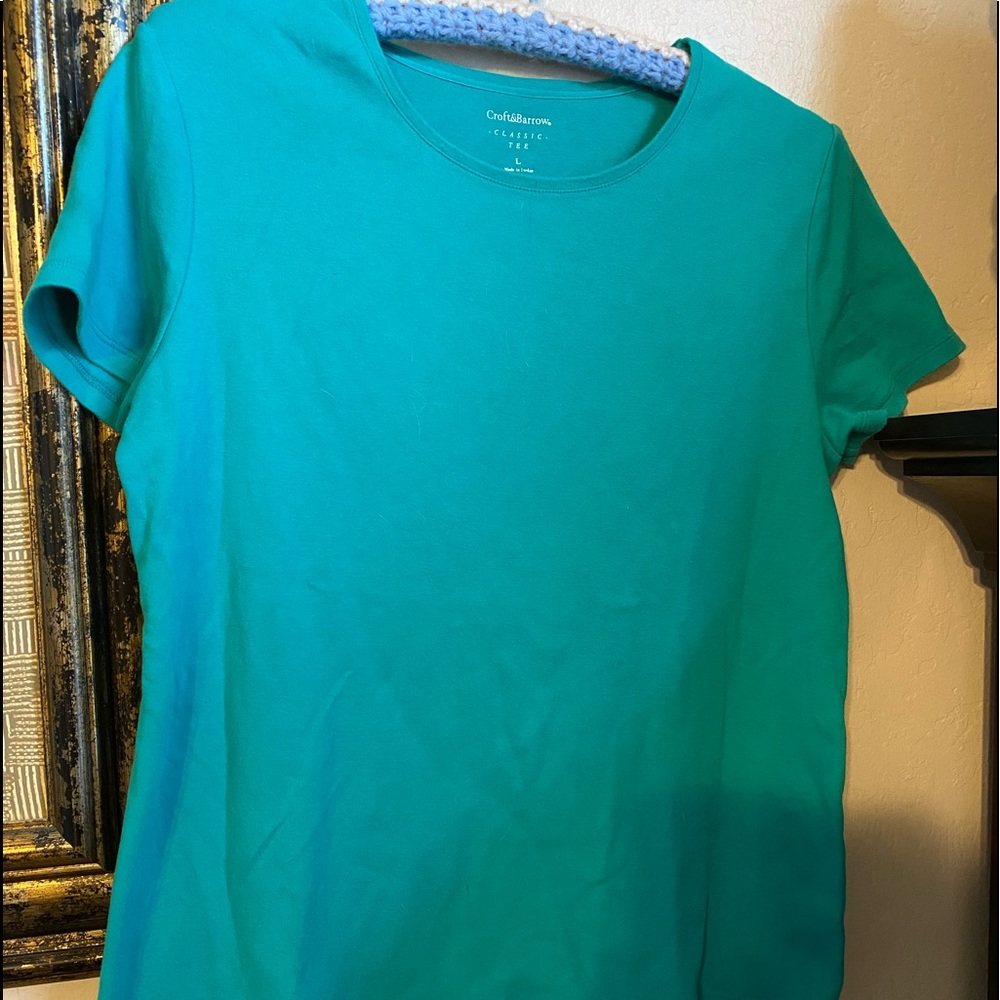 Croft & Barrow turquoise tee